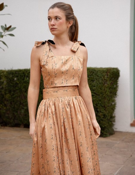 Top de tirantes con lazada y estampado