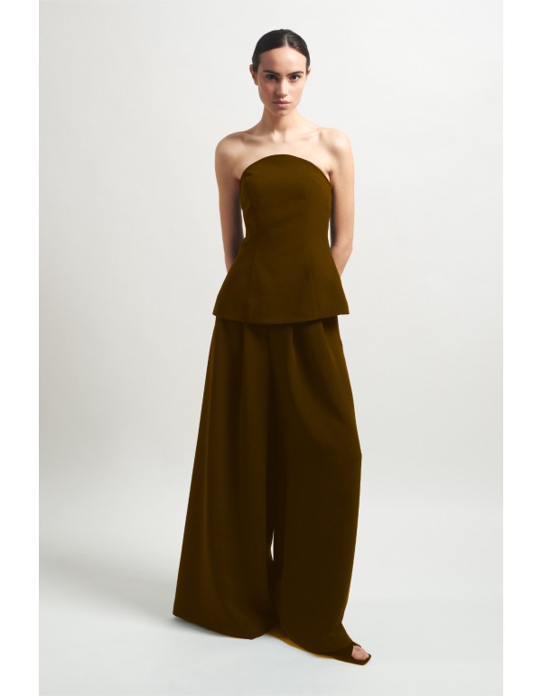 Ensemble deux pièces avec haut à bretelles et pantalon...