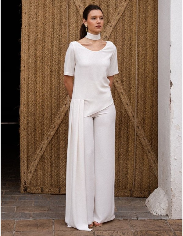 Ecru pants with back closure 2