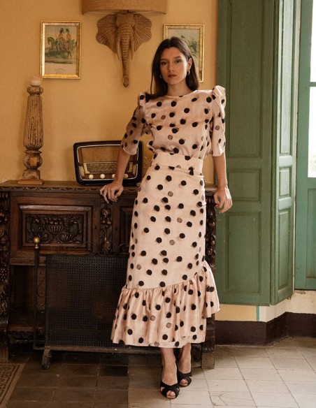Falda midi con estampado de lunares y bajo de volantes para invitada