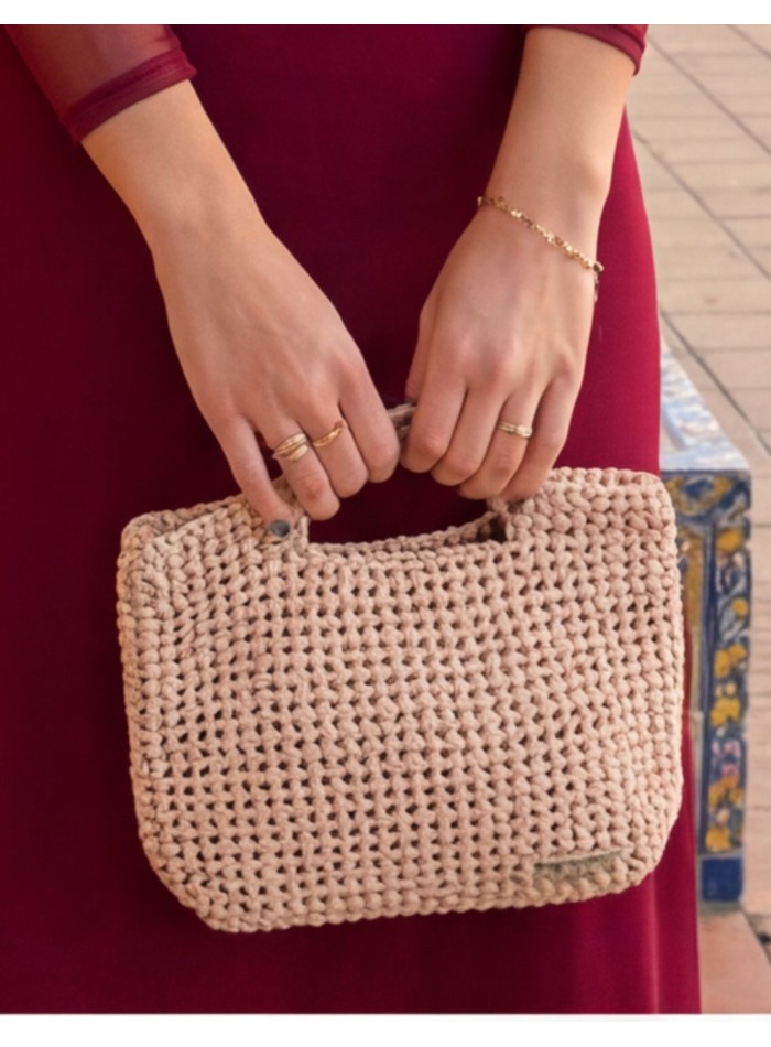 Champagne colored crochet handbag for guests