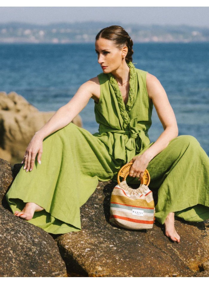 Bolso con asas de ratán