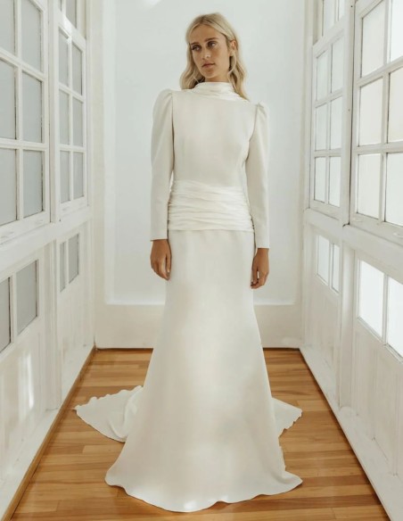 Wedding dress made of crepe and silk satin with back neckline