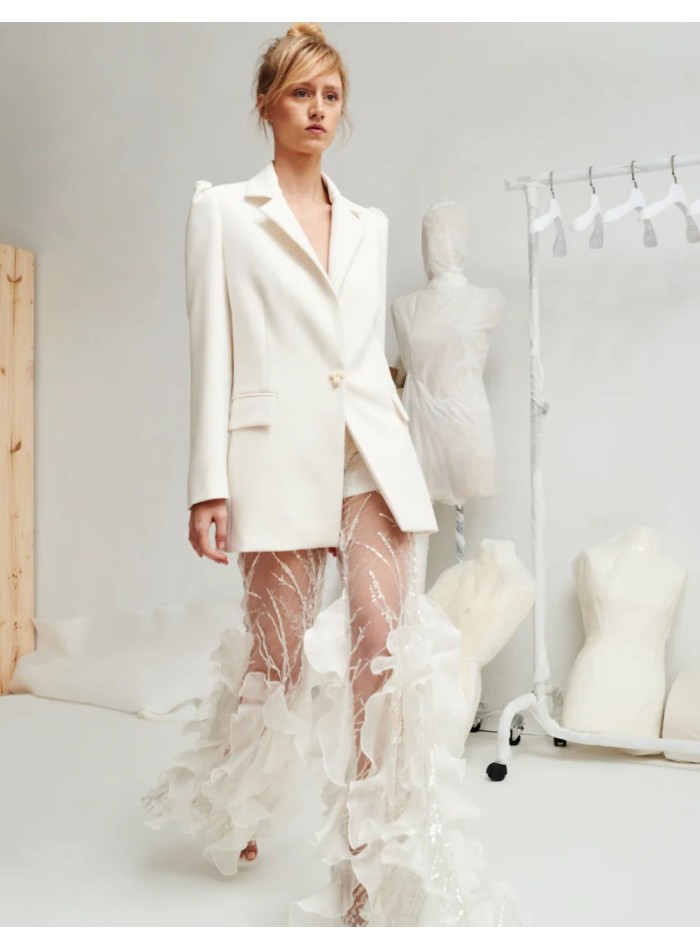 Tenue de mariée avec pantalon en strass et...