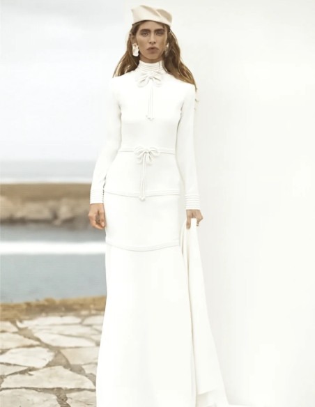 Robe de mariée de coupe sirène avec décolleté haut et nœuds décoratifs