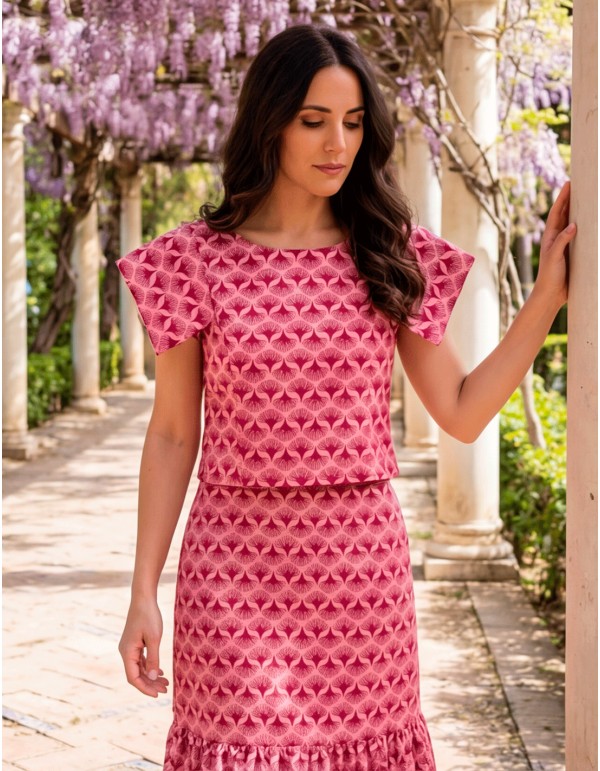 Conjunto de Invitada Estampado con Falda Midi y Manga Corta