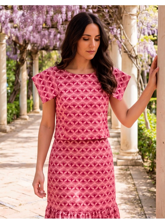 Conjunto de Invitada Estampado con Falda Midi y Manga Corta