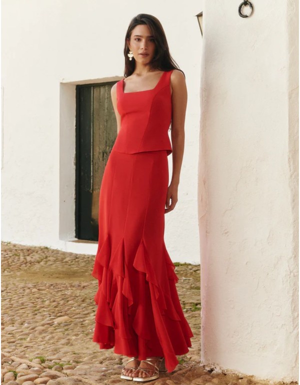 Top encorsetado en color rojo con escote cuadrado 2