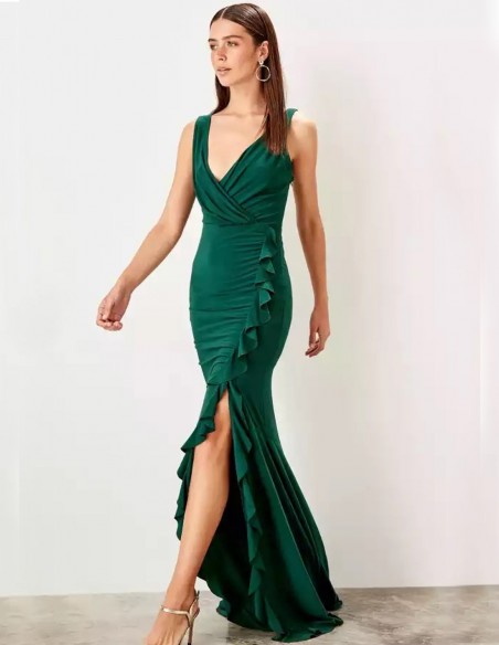 Maxi dress with V neckline and ruffle detail on the skirt Maxi dress with V neckline and ruffle detail on the skirt