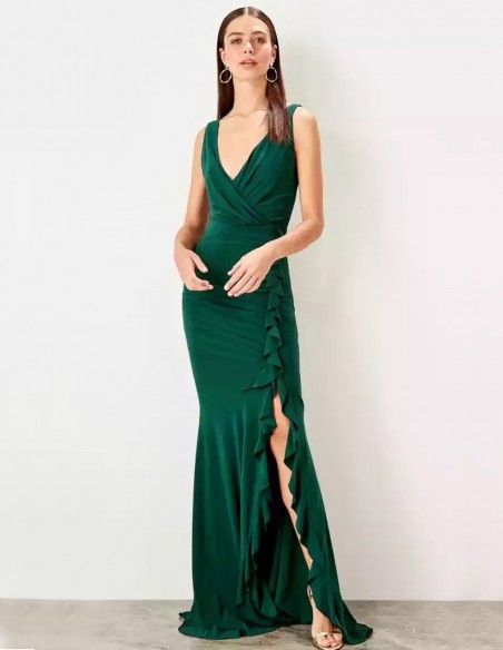 a maxi dress in green emerald for special events a maxi dress in green emerald for special events