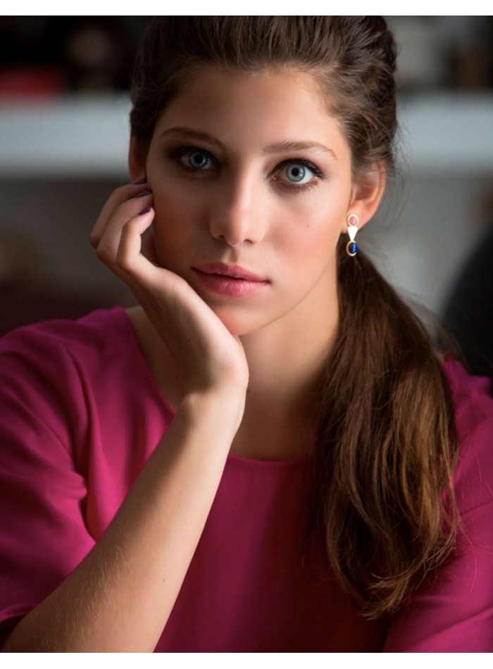 Golden triangle earrings of precious stones by Eme Jewels