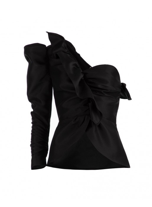 Asymmetric top with ruffles for guests