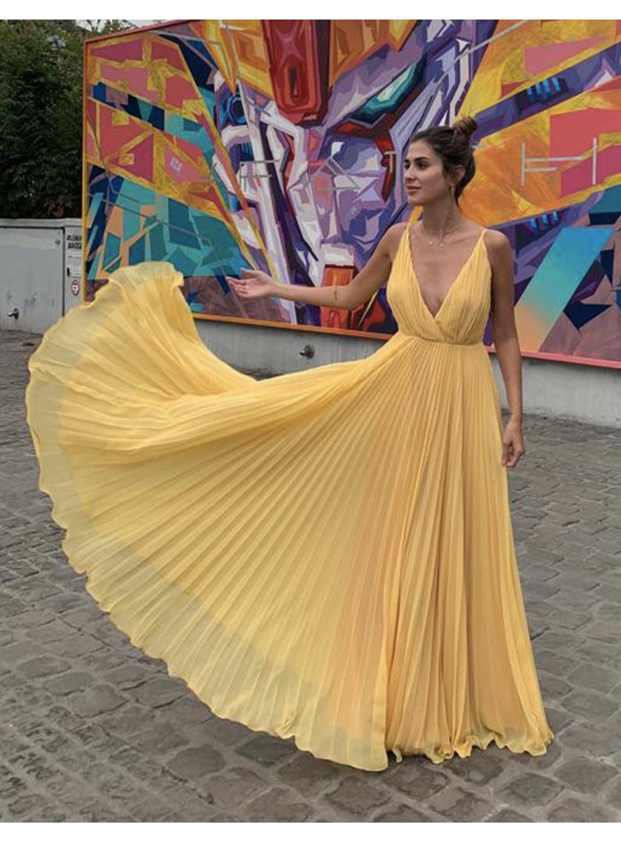 Yellow pleated long dress with V neckline