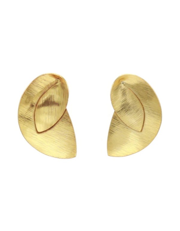 Golden earrings with double leaf design