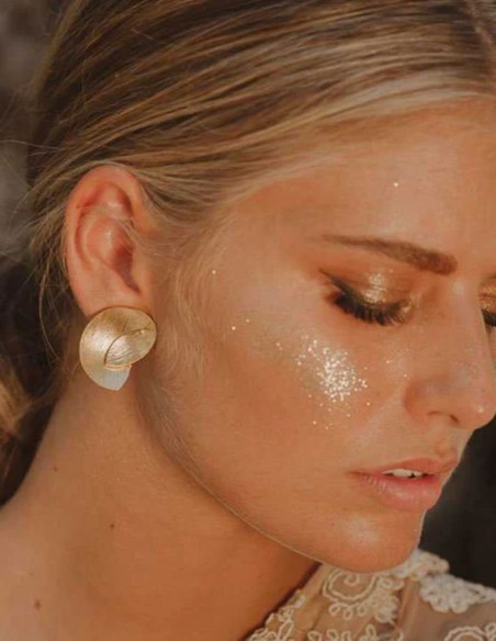 Golden earrings with double leaf design