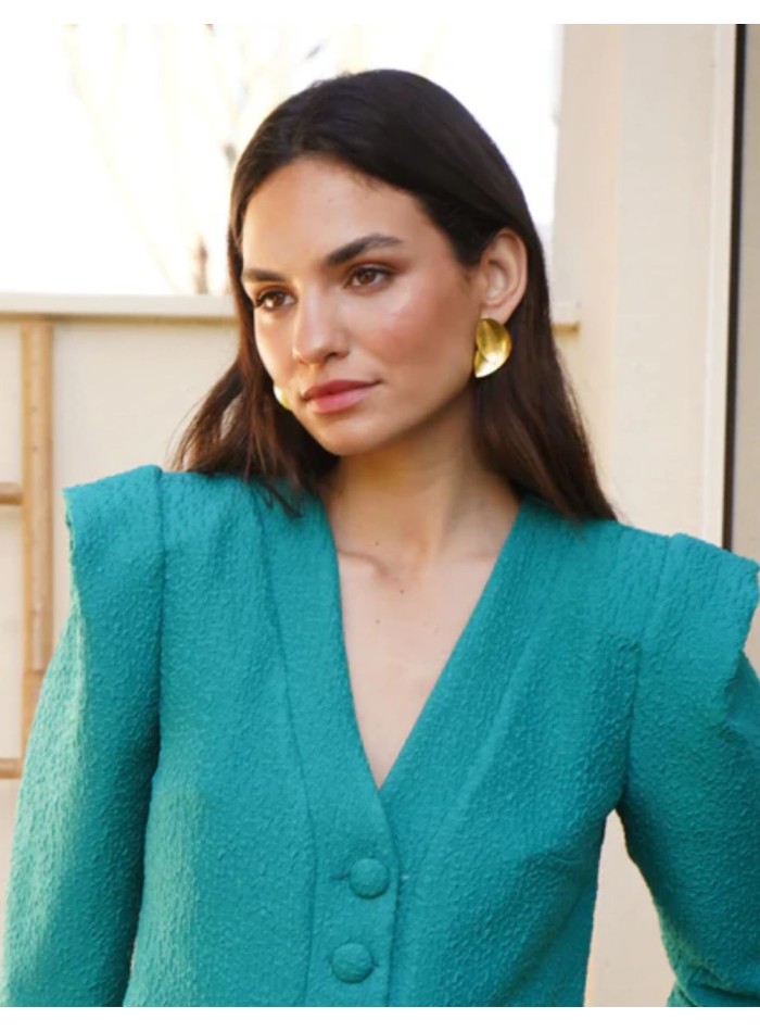 Pendientes dorados con diseño de doble hoja