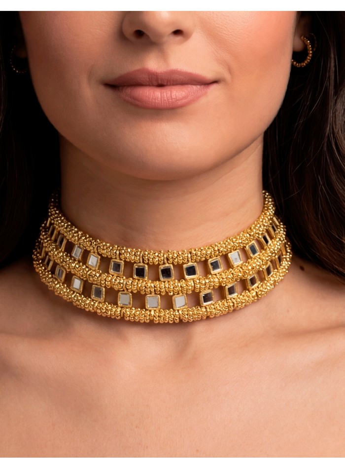 Choker rígido fino con espejitos: el collar delicado perfecto para invitadas elegantes
