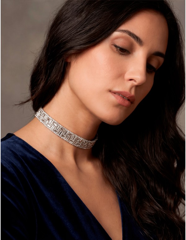 Choker de pedrería tipo cristal para invitada elegante