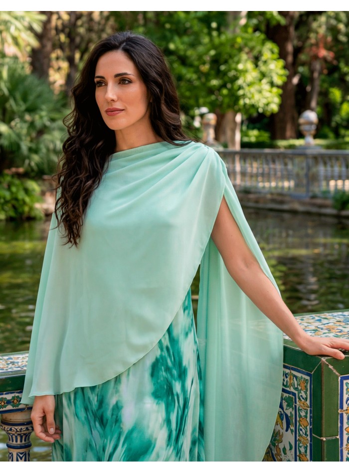 Cape croisée en mousseline de soie vert pastel pour les invités