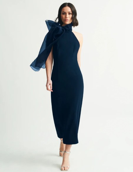 Robe midi bleu marine avec encolure licou et foulard en organza