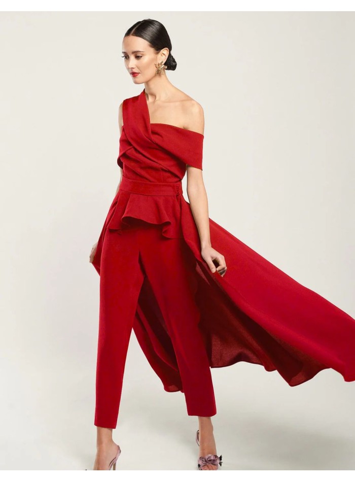 Conjunto de invitada de dos piezas en color rojo