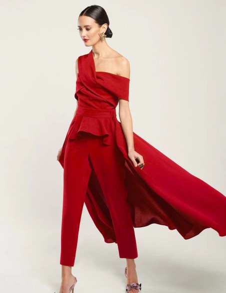 Conjunto de invitada de dos piezas en color rojo