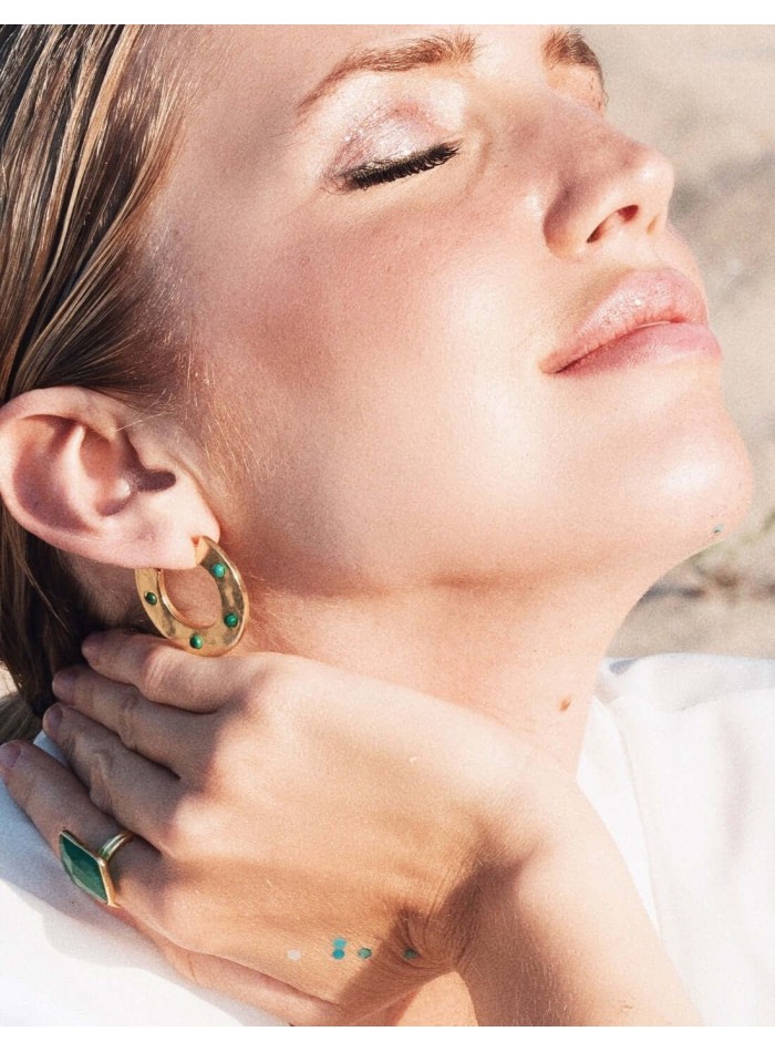 Hoop earrings with malachite stones