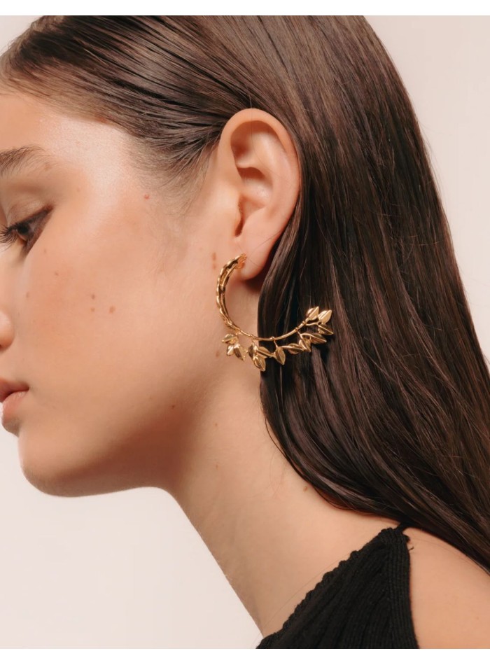 Hoop earrings with laurel leaf inspired design