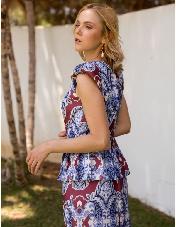 Conjunto de dos piezas para invitada con estampado étnico 2