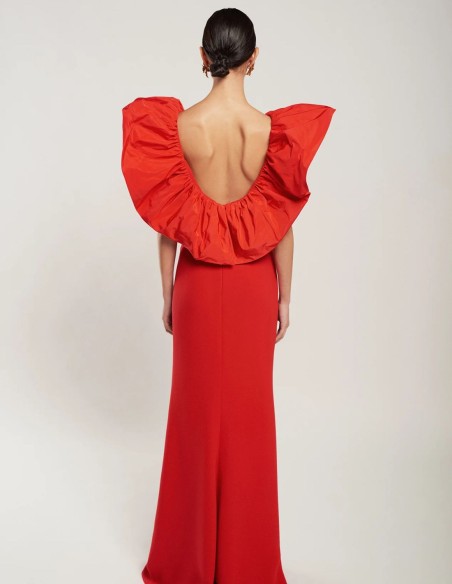 Vestido de fiesta largo de corte sirena con escote de maxivolante