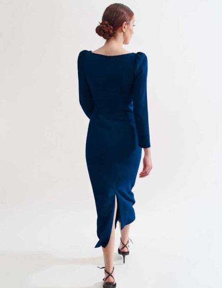 Robe midi de style crayon avec encolure semi-circulaire