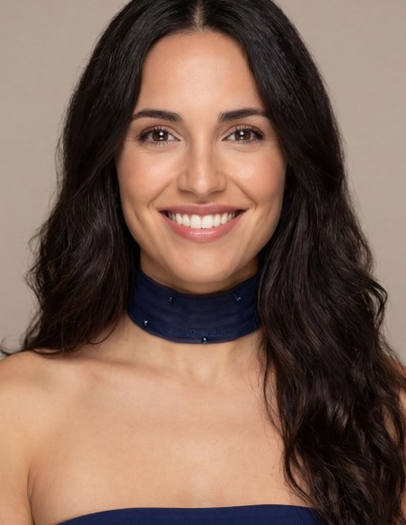 Choker azul marino en raso con detalle de pedrería