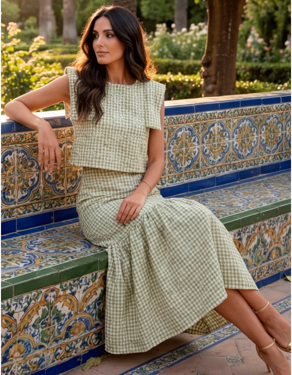 Two-piece guest ensemble with midi skirt and structured top - pastel green 2