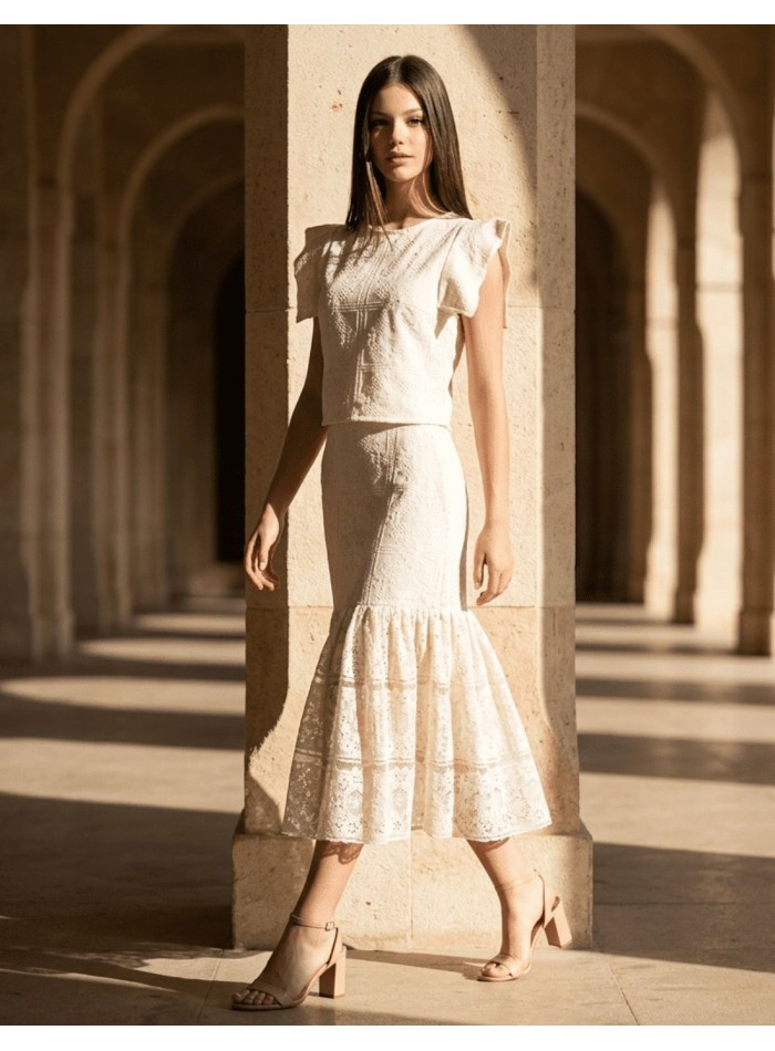 Ecru lace midi skirt with ruffle at bottom hem