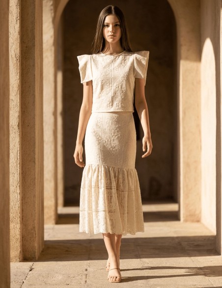 Ecru lace midi skirt with ruffle at bottom hem