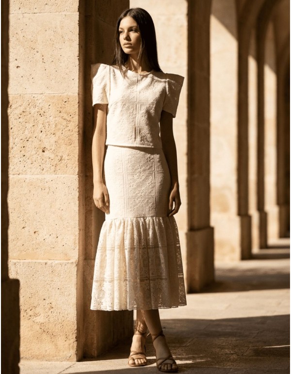 Ecru lace top with side opening sleeve 2