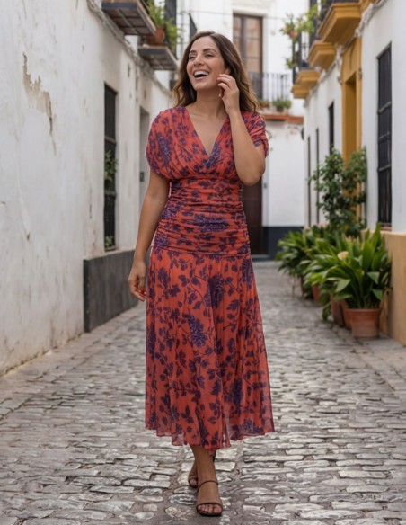 Vestido midi con falda de vuelo y drapeado en la cintura