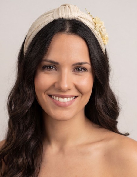 Bandeau en sinamay de soie beige avec détails floraux