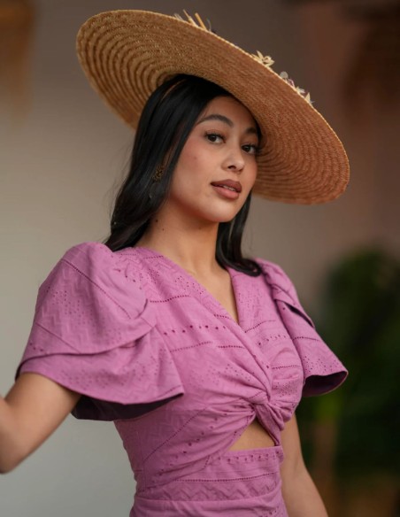 Robe midi avec manches bouffantes et nœud sur la poitrine