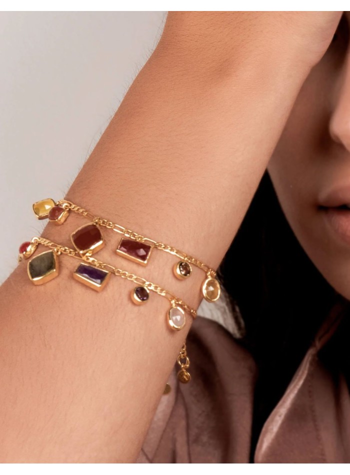 Pulsera con piedras de colores y distintas formas