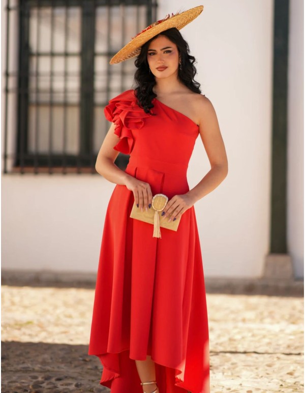 Robe midi en crêpe rouge avec encolure asymétrique 2