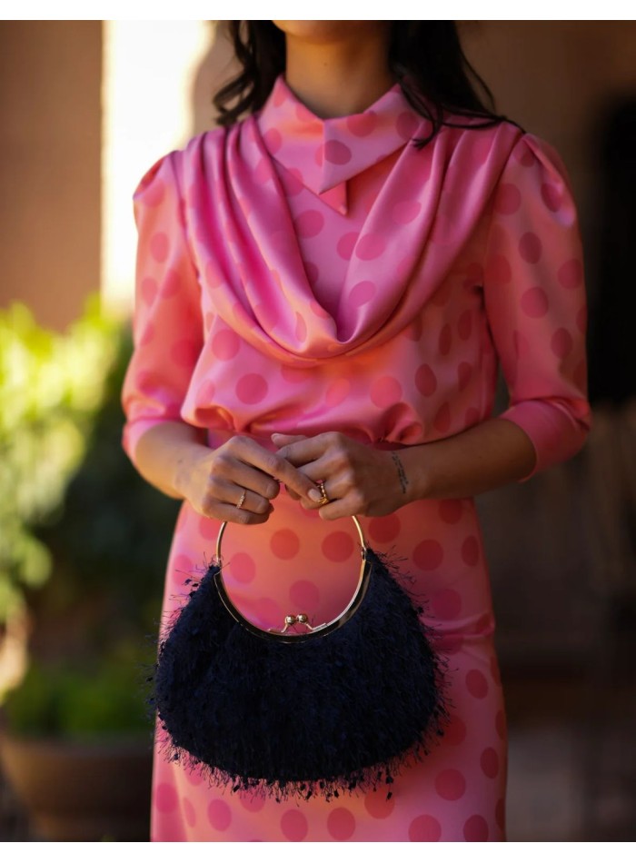 Robe midi en satin avec imprimé à pois roses et...