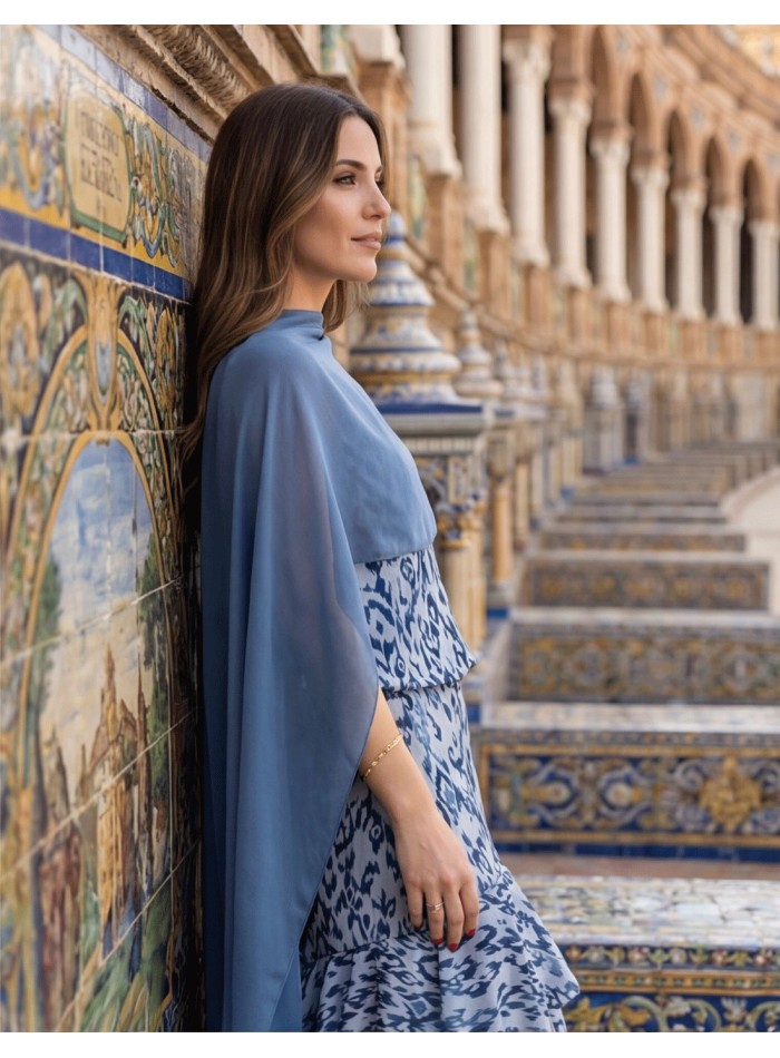 Capa de gasa azul para invitada