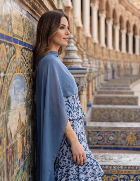 Capa de gasa azul para invitada