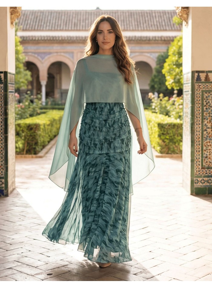 Capa de gasa en verde agua con caída fluida para invitadas