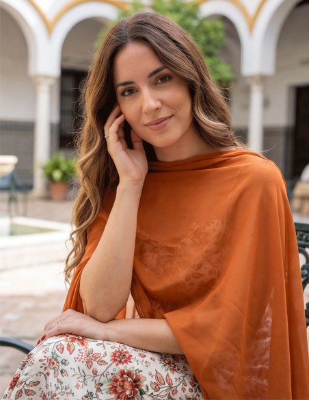 Short chiffon cape with square design in russet color