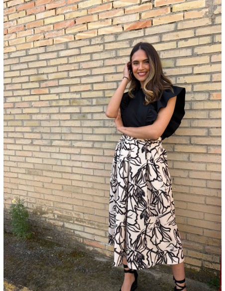 Flared midi skirt in black and white print