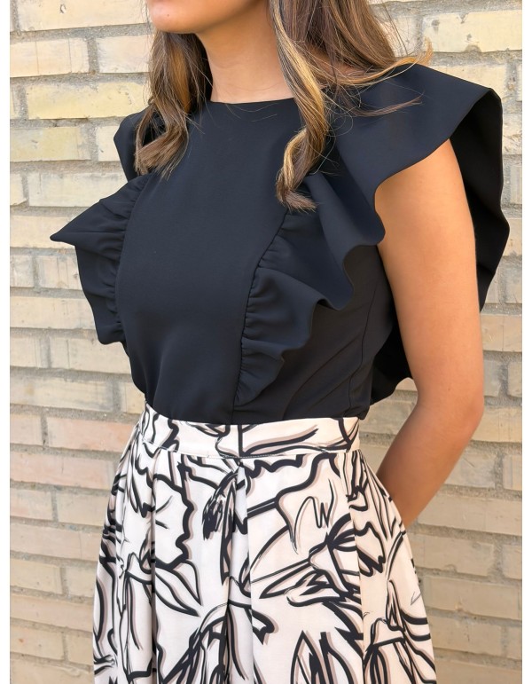 Flared midi skirt in black and white print 2