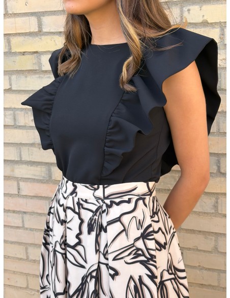 Flared midi skirt in black and white print