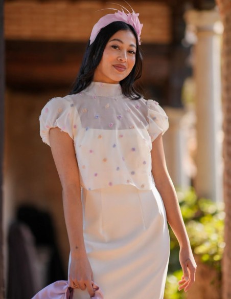 Robe midi droite en crêpe avec bretelles et capeline d'organza à pois